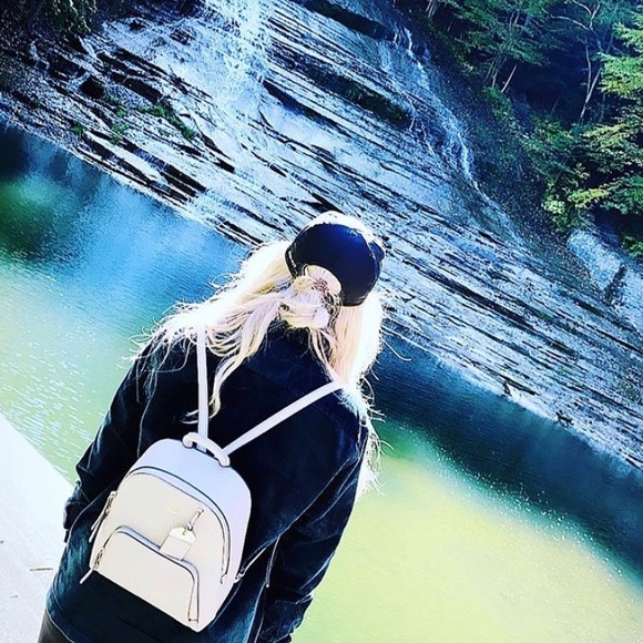 kate spade Handbags - Kate Spade ♠️ like new! “Caden Street”